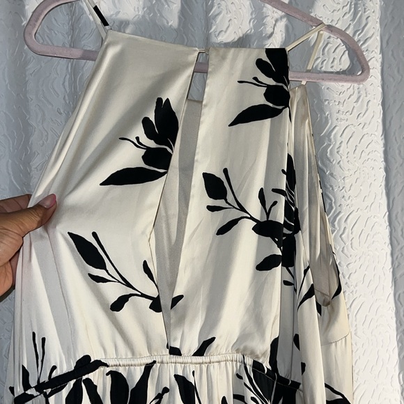 H&M Cream and Black Floral Print Maxi Dress - Picture 6 of 8
